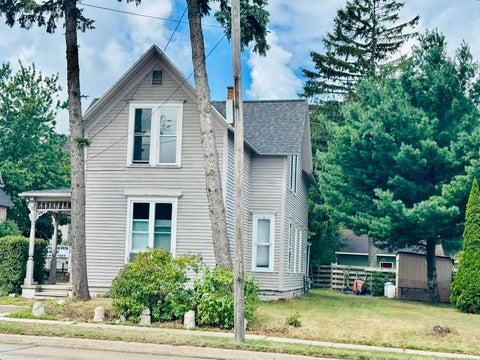 Photo of 510 Cypress Street, Manistee, MI 49660 (MLS # 26044579)