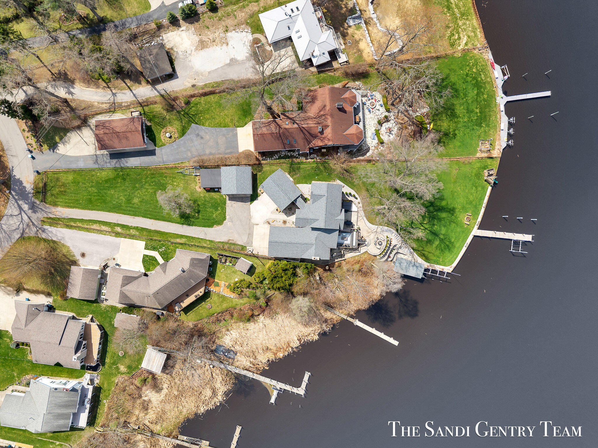 Fruitport, Michigan, 49415, United States, 4 Bedrooms Bedrooms, ,4 BathroomsBathrooms,Residential,Active,2041724