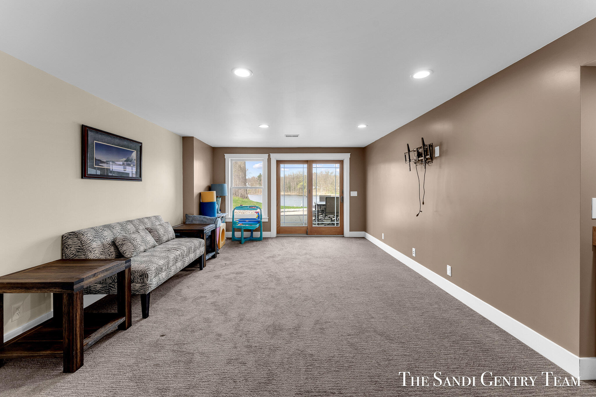 Fruitport, Michigan, 49415, United States, 4 Bedrooms Bedrooms, ,4 BathroomsBathrooms,Residential,Active,2041724