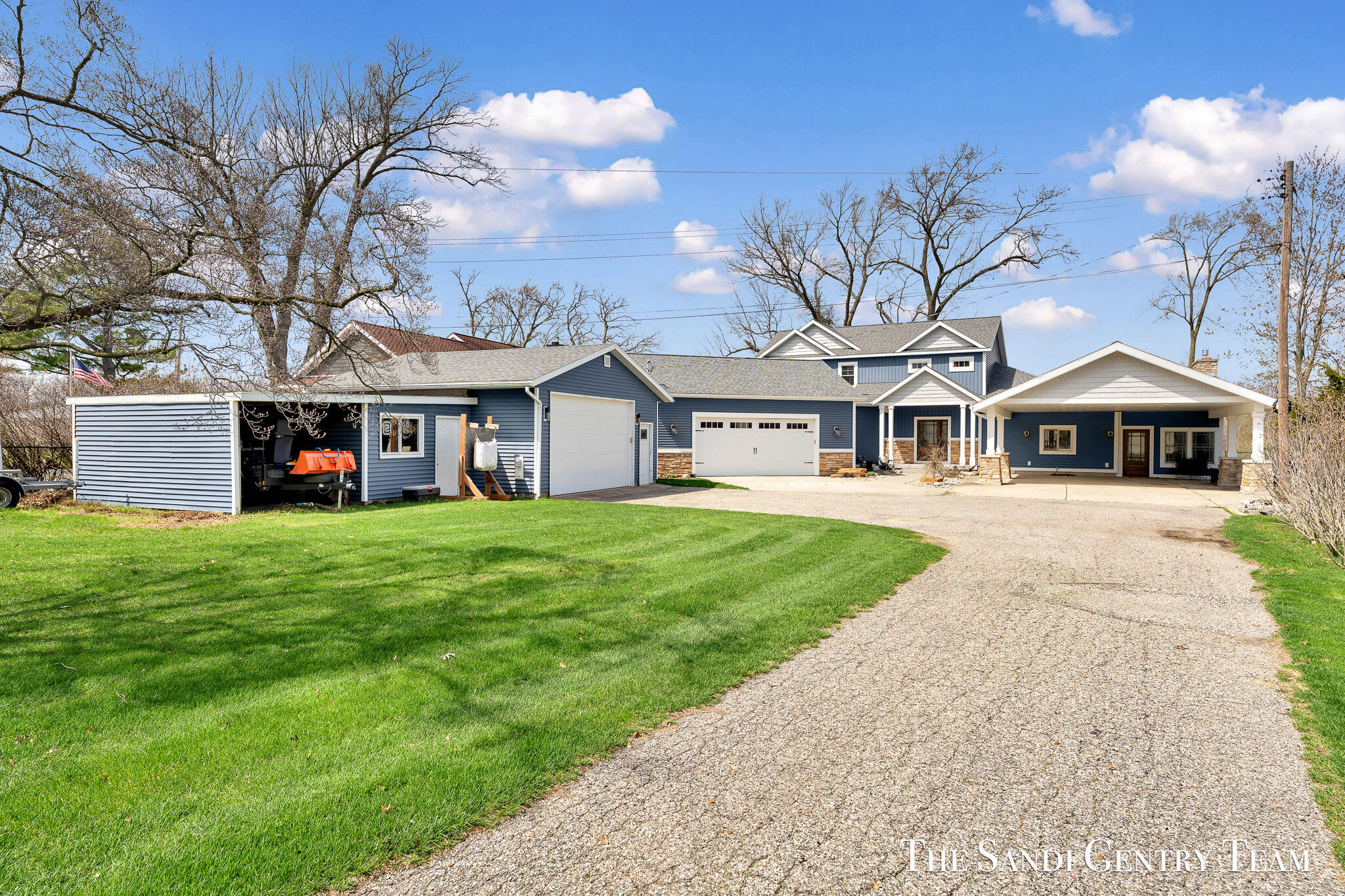 Fruitport, Michigan, 49415, United States, 4 Bedrooms Bedrooms, ,4 BathroomsBathrooms,Residential,Active,2041724