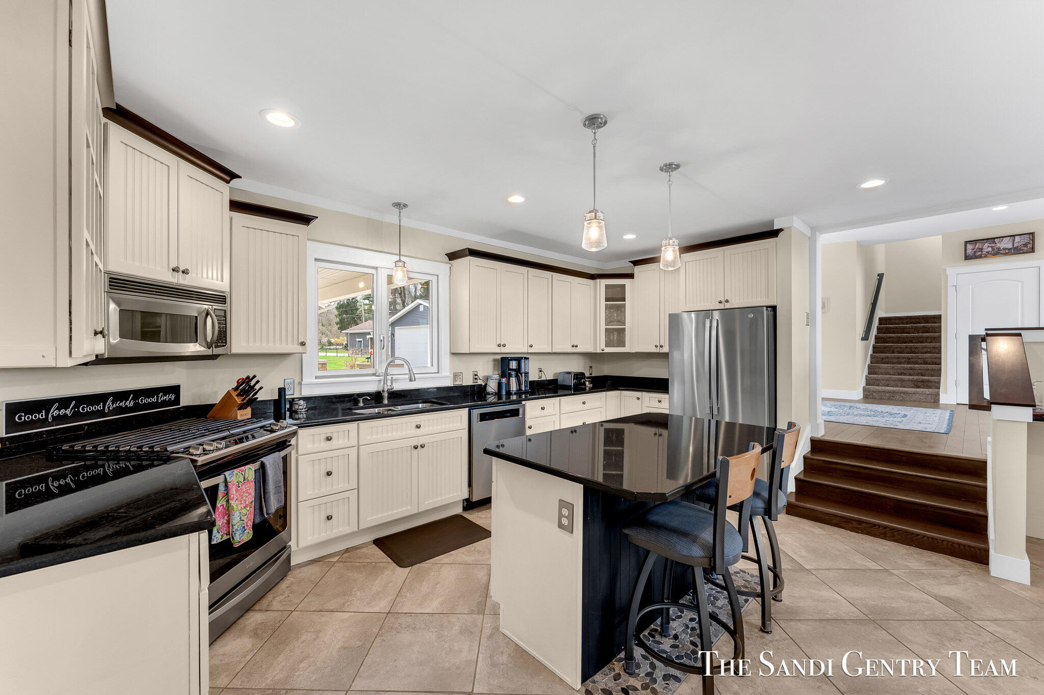 Fruitport, Michigan, 49415, United States, 4 Bedrooms Bedrooms, ,4 BathroomsBathrooms,Residential,Active,2041724