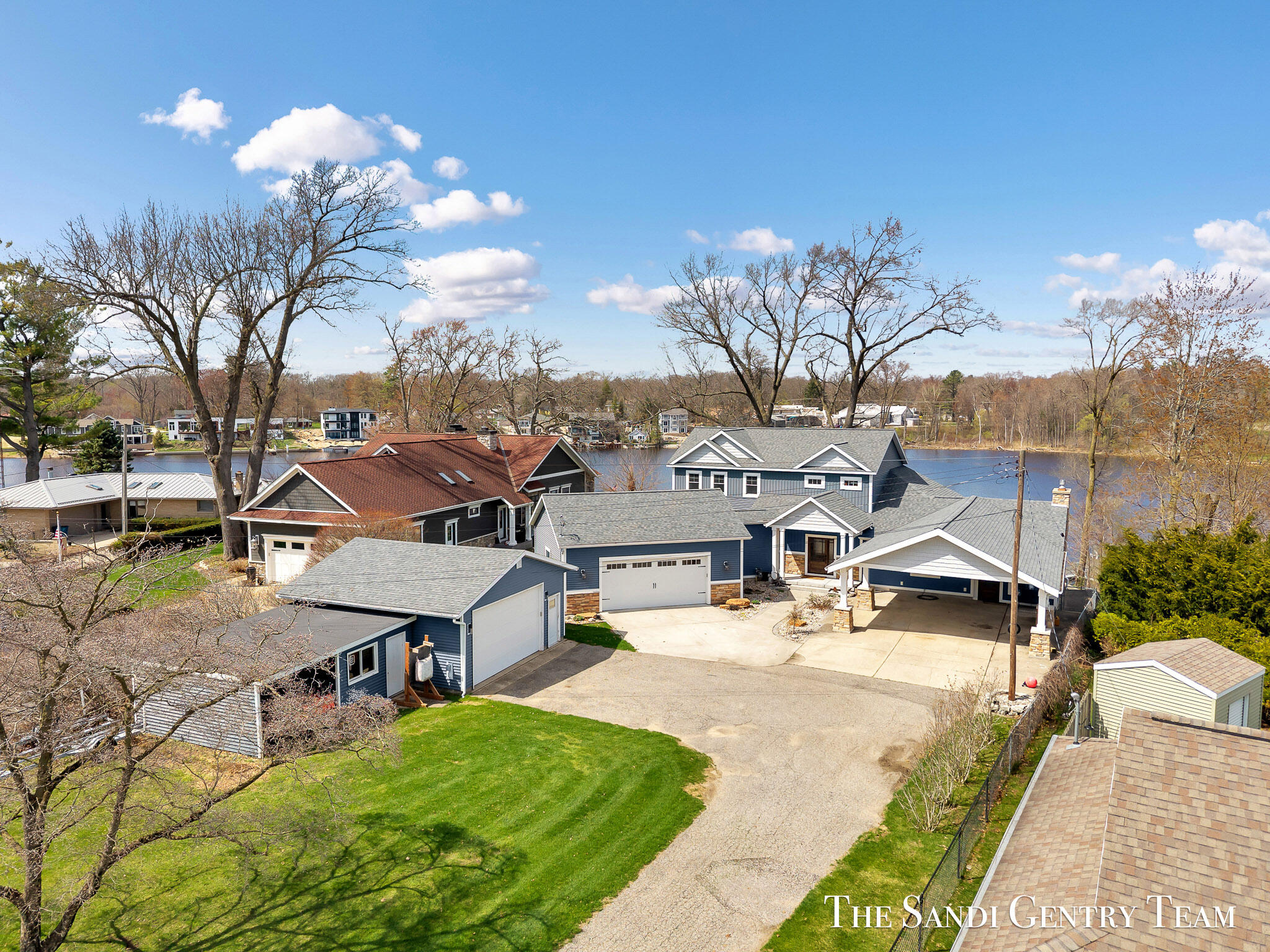 Fruitport, Michigan, 49415, United States, 4 Bedrooms Bedrooms, ,4 BathroomsBathrooms,Residential,Active,2041724