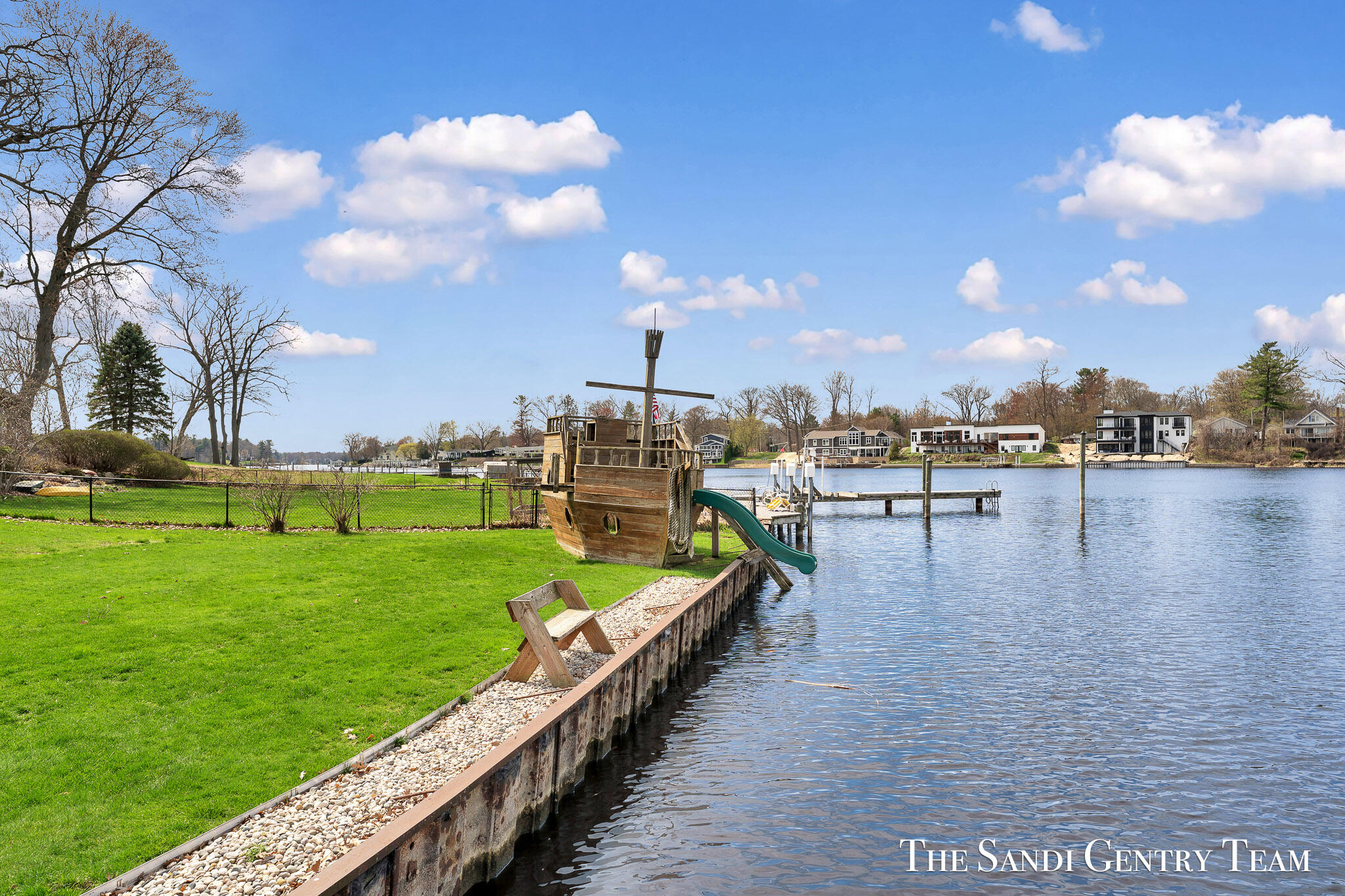 Fruitport, Michigan, 49415, United States, 4 Bedrooms Bedrooms, ,4 BathroomsBathrooms,Residential,Active,2041724