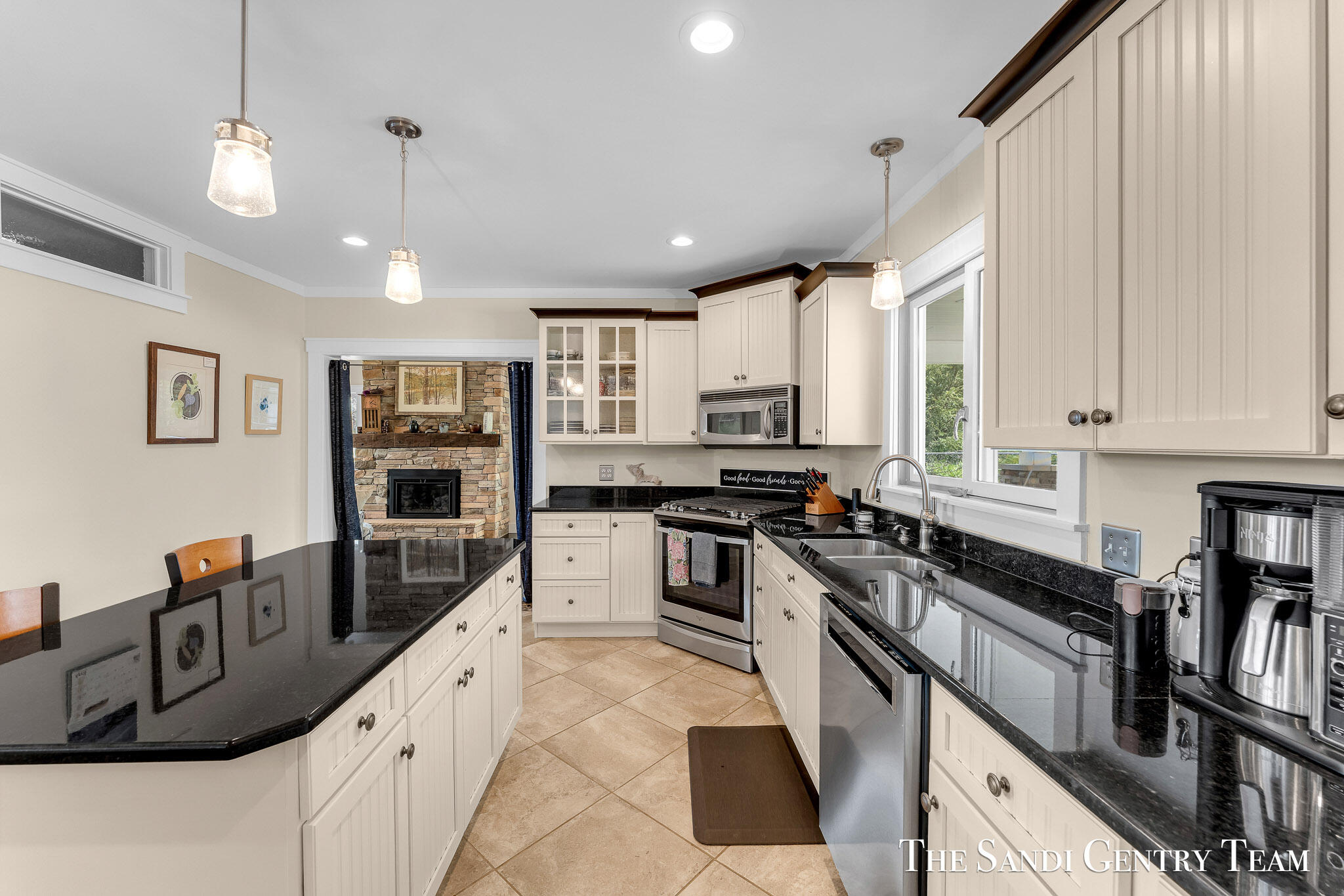 Fruitport, Michigan, 49415, United States, 4 Bedrooms Bedrooms, ,4 BathroomsBathrooms,Residential,Active,2041724