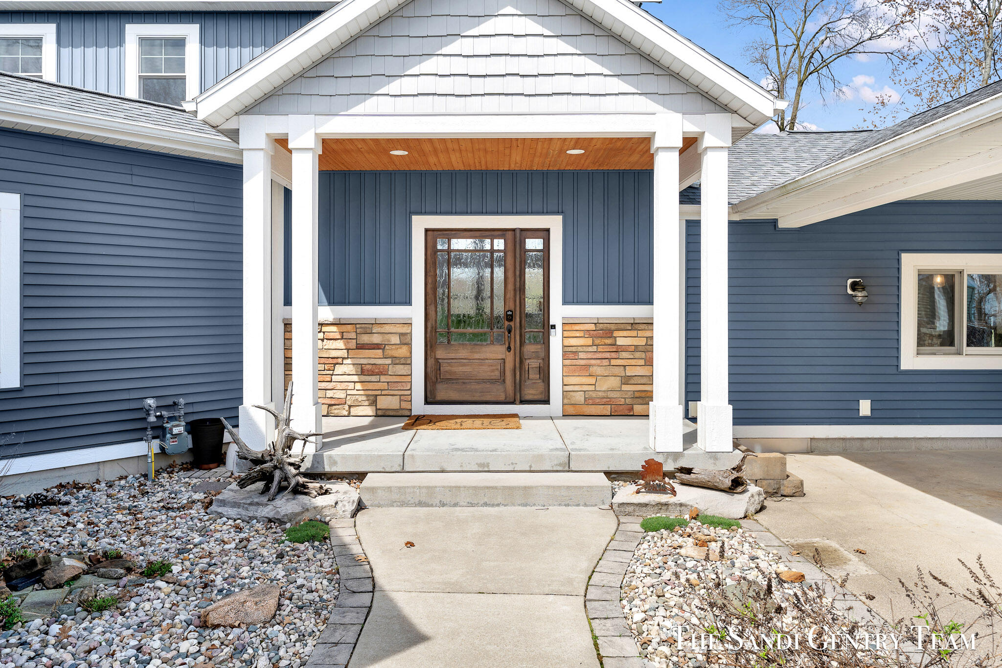 Fruitport, Michigan, 49415, United States, 4 Bedrooms Bedrooms, ,4 BathroomsBathrooms,Residential,Active,2041724