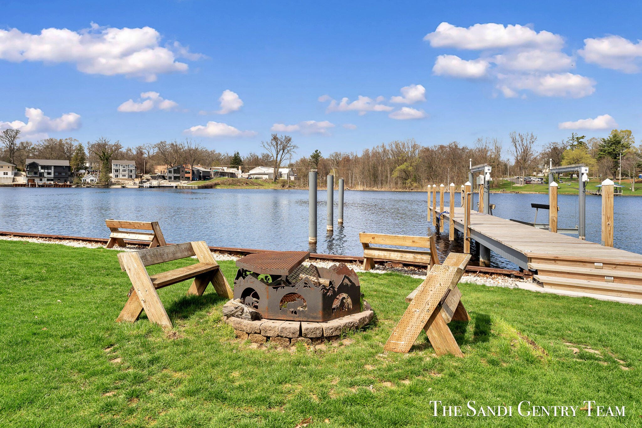 Fruitport, Michigan, 49415, United States, 4 Bedrooms Bedrooms, ,4 BathroomsBathrooms,Residential,Active,2041724
