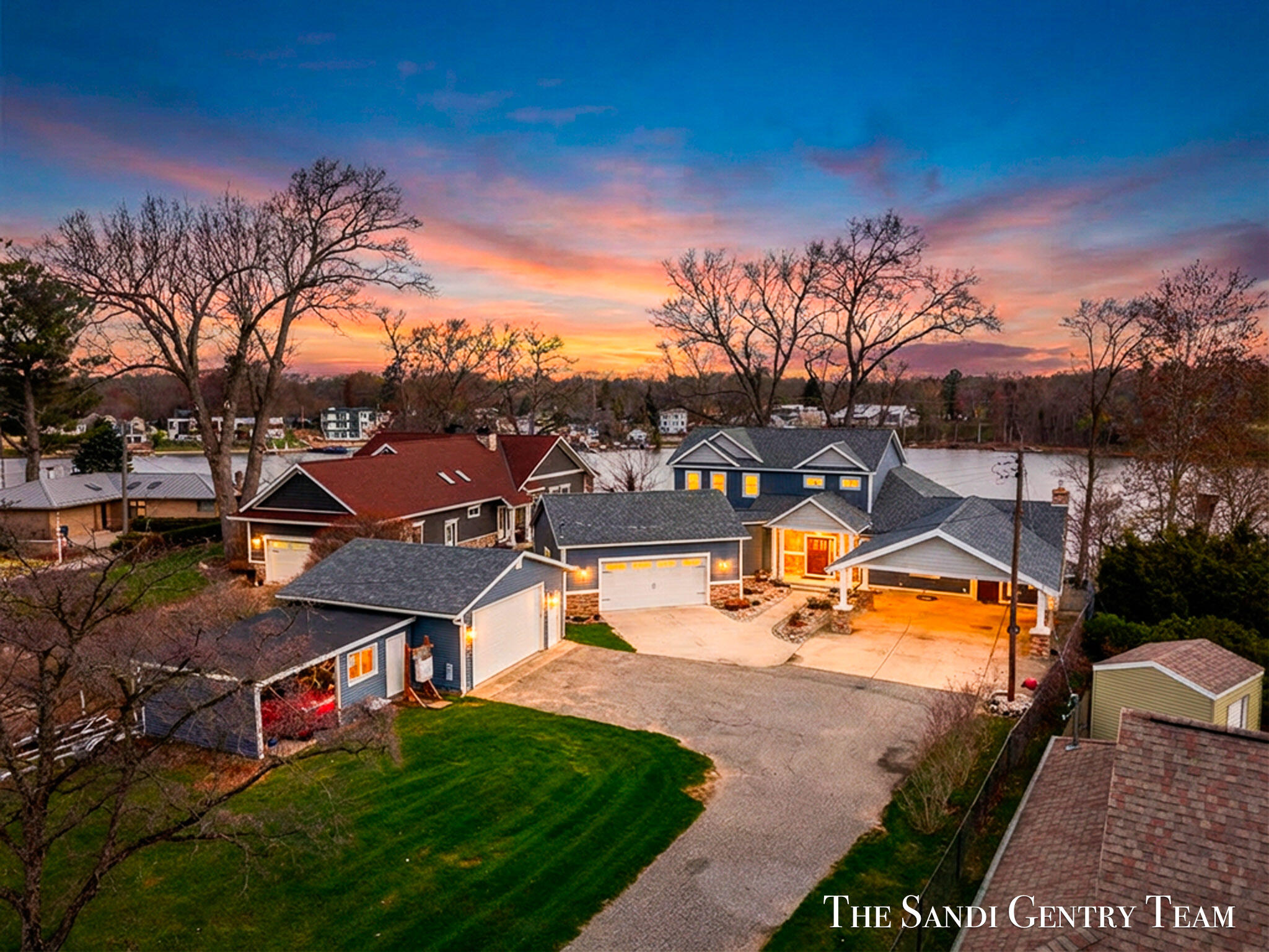 Fruitport, Michigan, 49415, United States, 4 Bedrooms Bedrooms, ,4 BathroomsBathrooms,Residential,Active,2041724