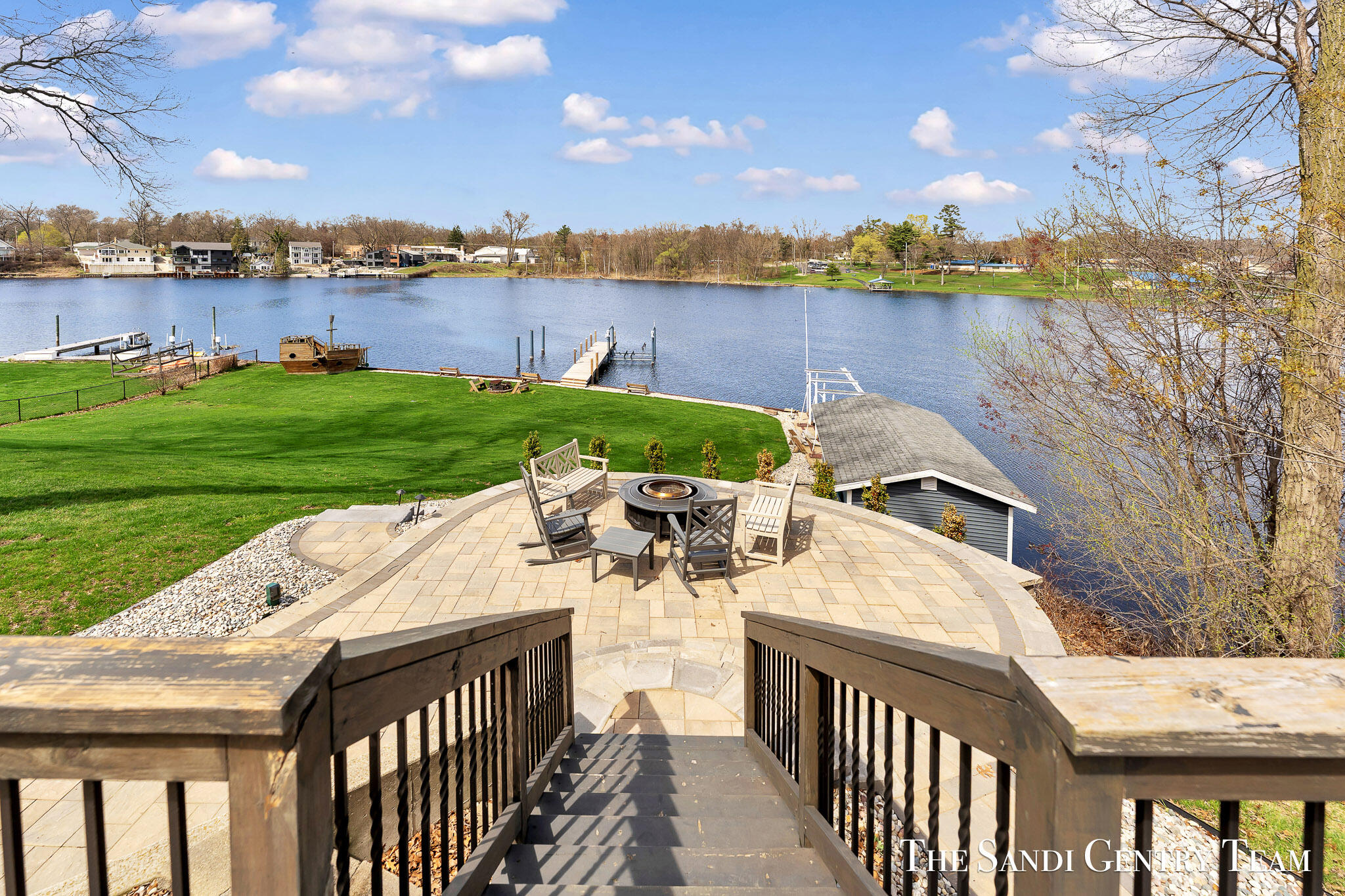 Fruitport, Michigan, 49415, United States, 4 Bedrooms Bedrooms, ,4 BathroomsBathrooms,Residential,Active,2041724