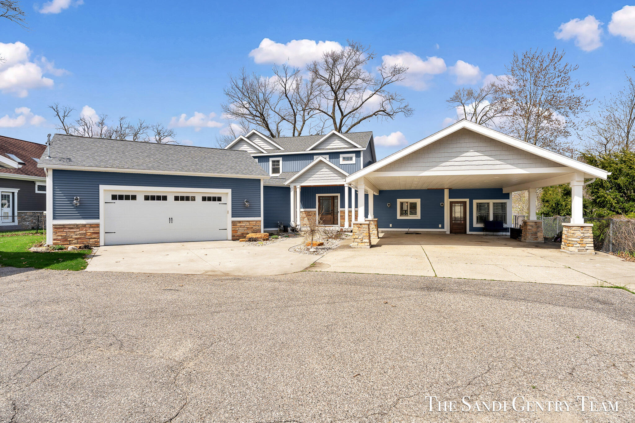 Fruitport, Michigan, 49415, United States, 4 Bedrooms Bedrooms, ,4 BathroomsBathrooms,Residential,Active,2041724
