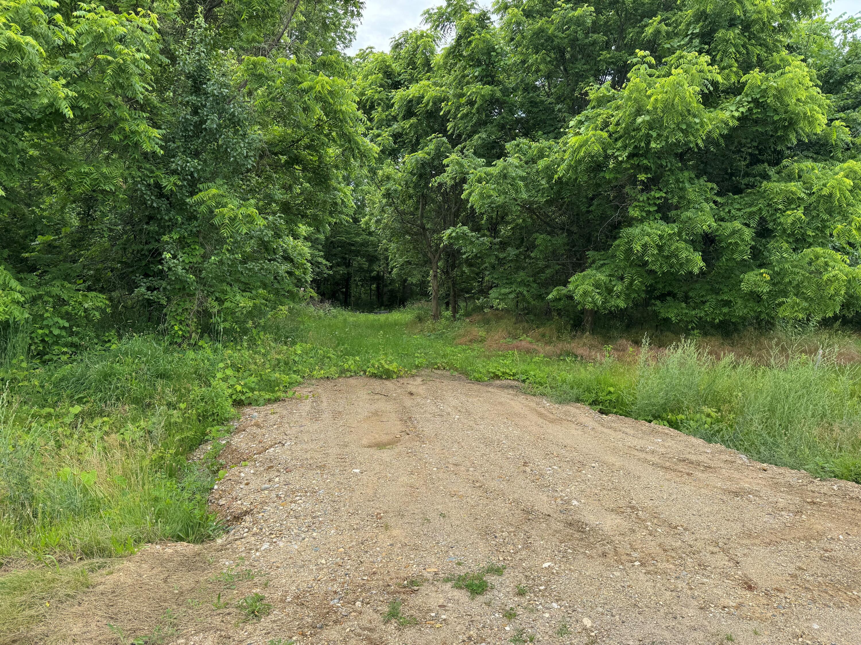 1519 Riverside Road