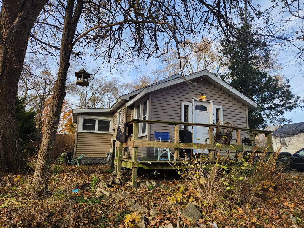 Photo of 625 S Getty Street, Muskegon, MI 49442 (MLS # 25059707)