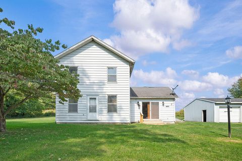 6105 Burrus Road Galien MI 49113