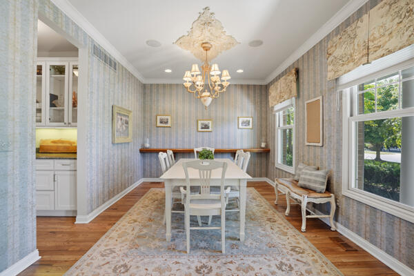 5693 Strawberry Circle