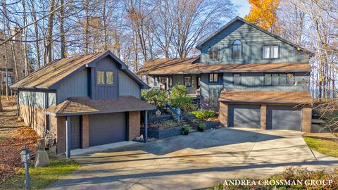 1155 Edgewater Terrace South Haven MI 49090