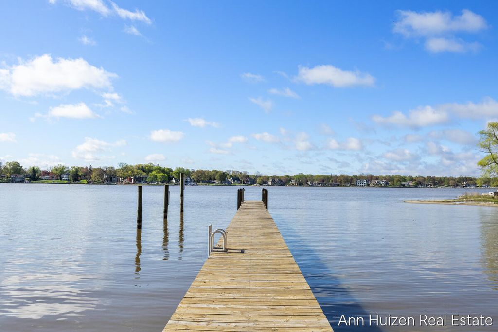 Photo of 786 N Shore Drive, Holland, MI 49424 (MLS # 26019334)