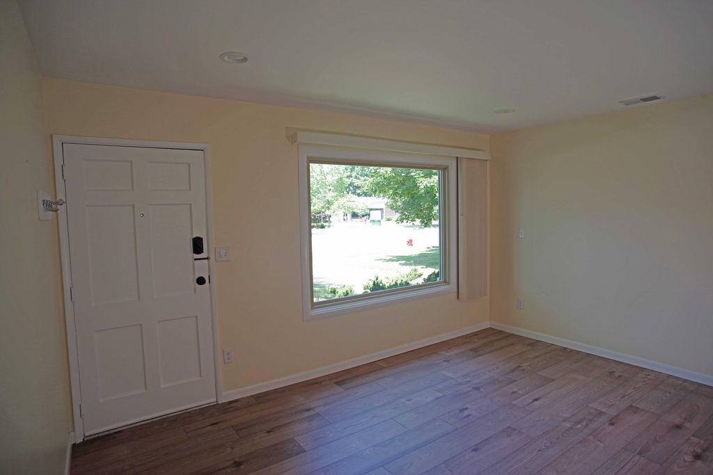 Photo of 1052 N Maple Road, Ann Arbor, MI 48103 (MLS # 26005789)