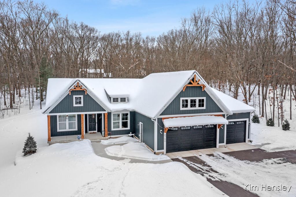 Photo of 8780 Bentham Court NE, Rockford, MI 49341 (MLS # 26003363)