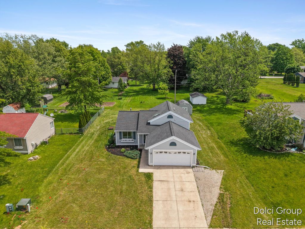 Photo of 233 Jennifer Lane, Holland, MI 49423 (MLS # 26025293)