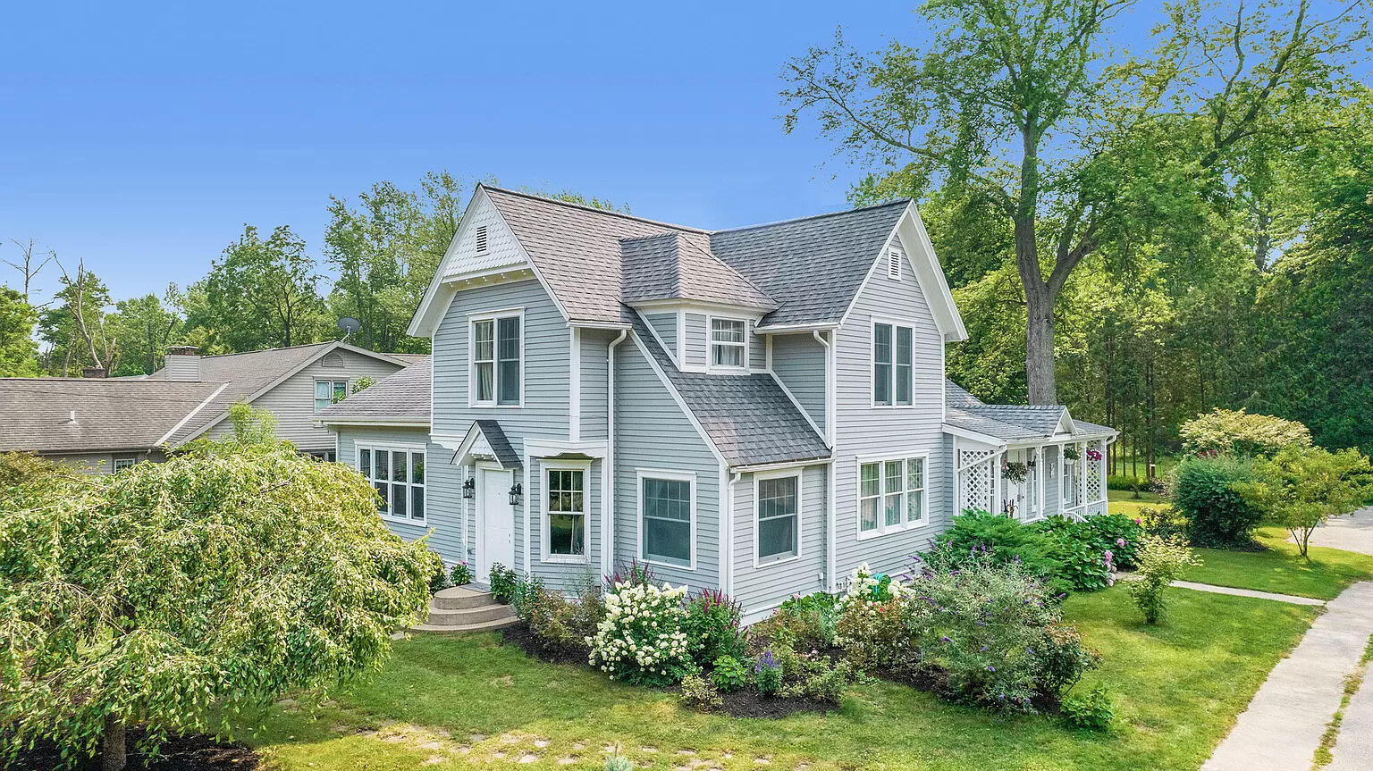 View South Haven, MI 49090 house