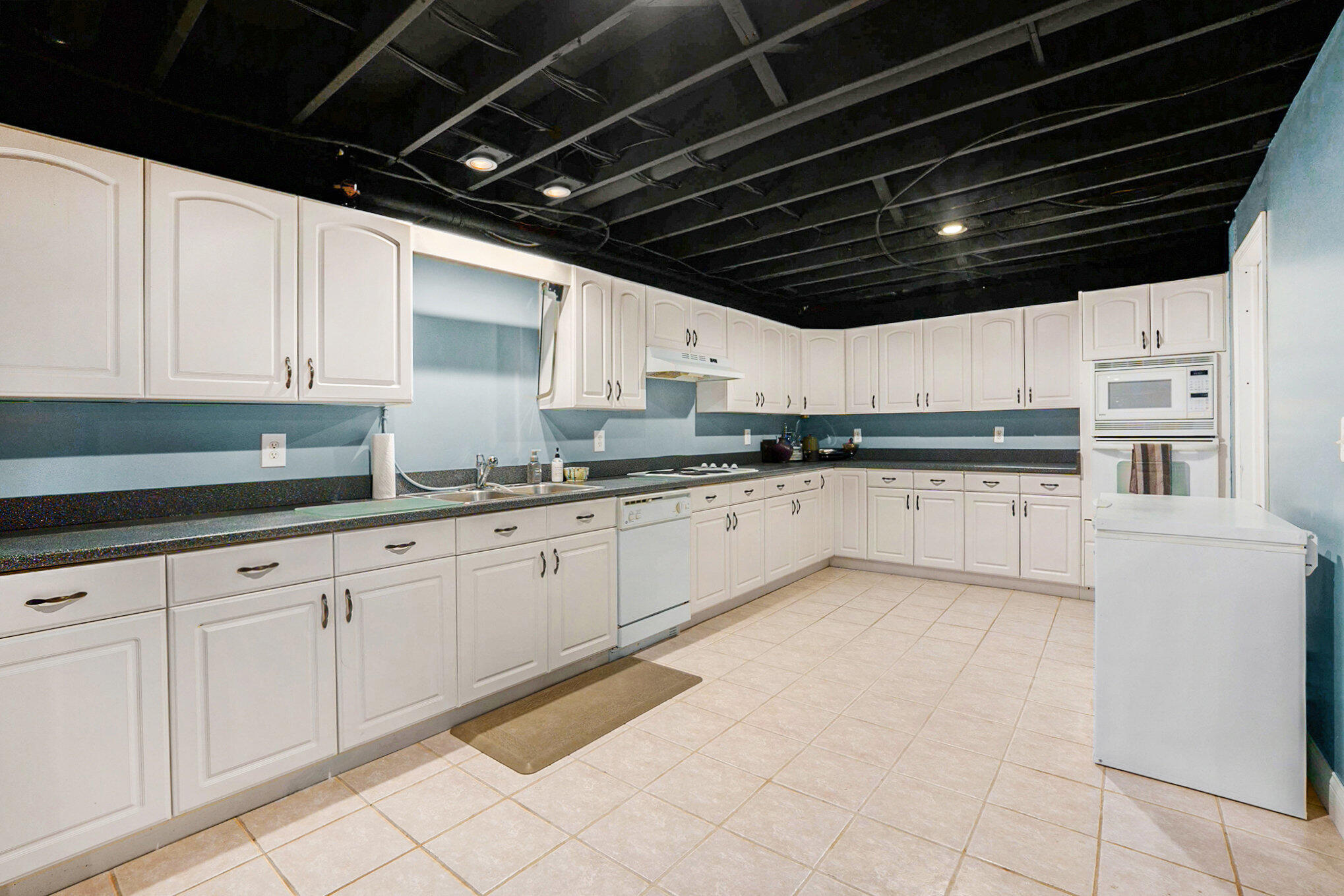 Washington, Michigan 48094, United States, 4 Bedrooms Bedrooms, ,5 BathroomsBathrooms,Residential,Active,193929