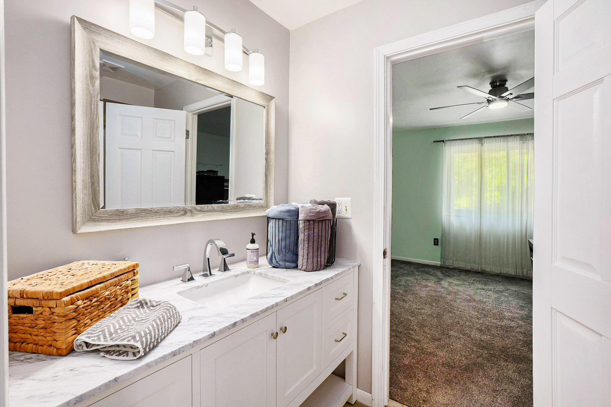 Washington, Michigan 48094, United States, 4 Bedrooms Bedrooms, ,5 BathroomsBathrooms,Residential,Active,193929