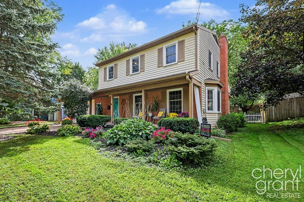2246 BOSTON ST SE, GRAND RAPIDS, MI 49506 - Image 605433092f2e59e489aee176dcf04721/3623732927