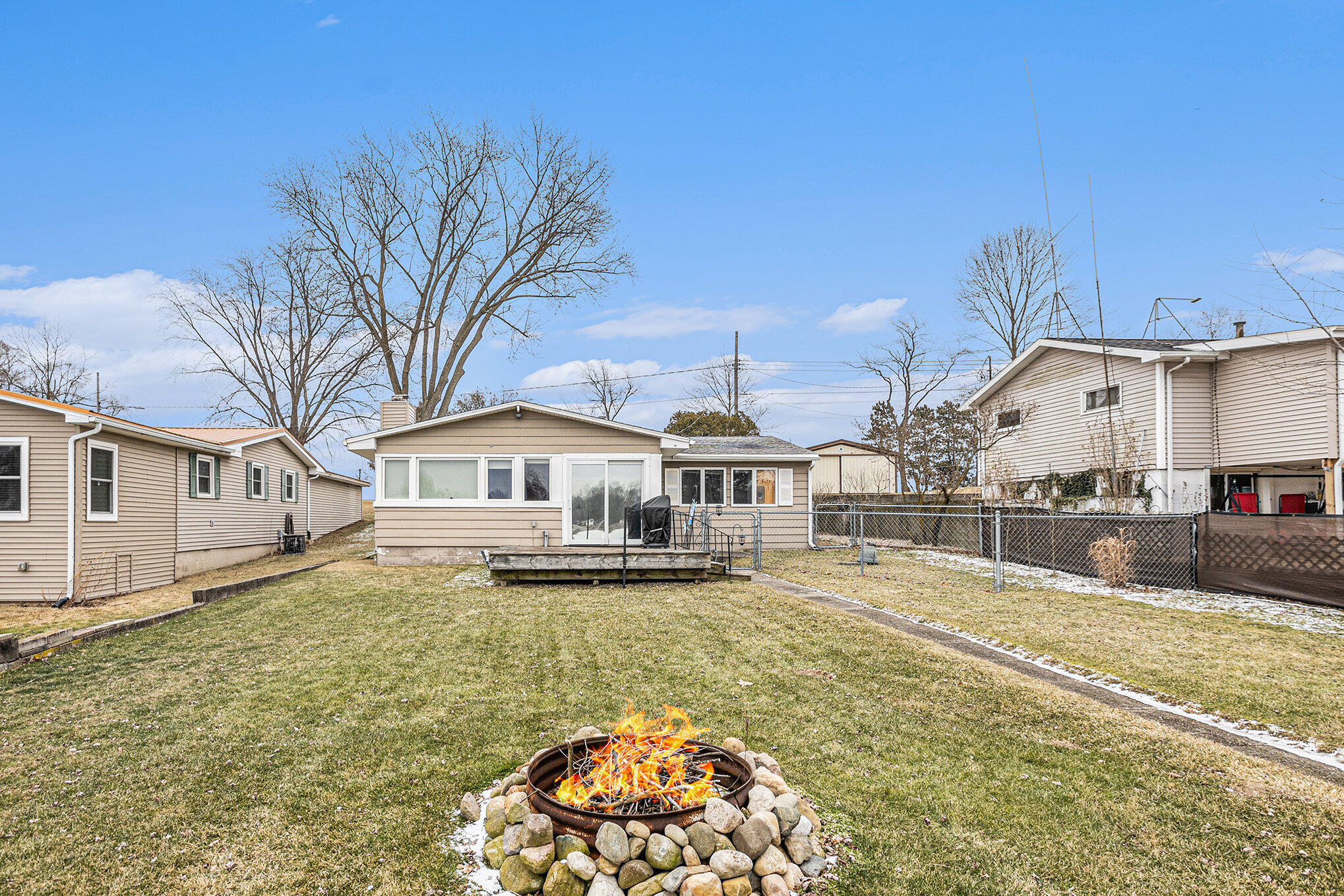 Colon, Michigan 49040, United States, 2 Bedrooms Bedrooms, ,1 BathroomBathrooms,Residential,Pending,4588