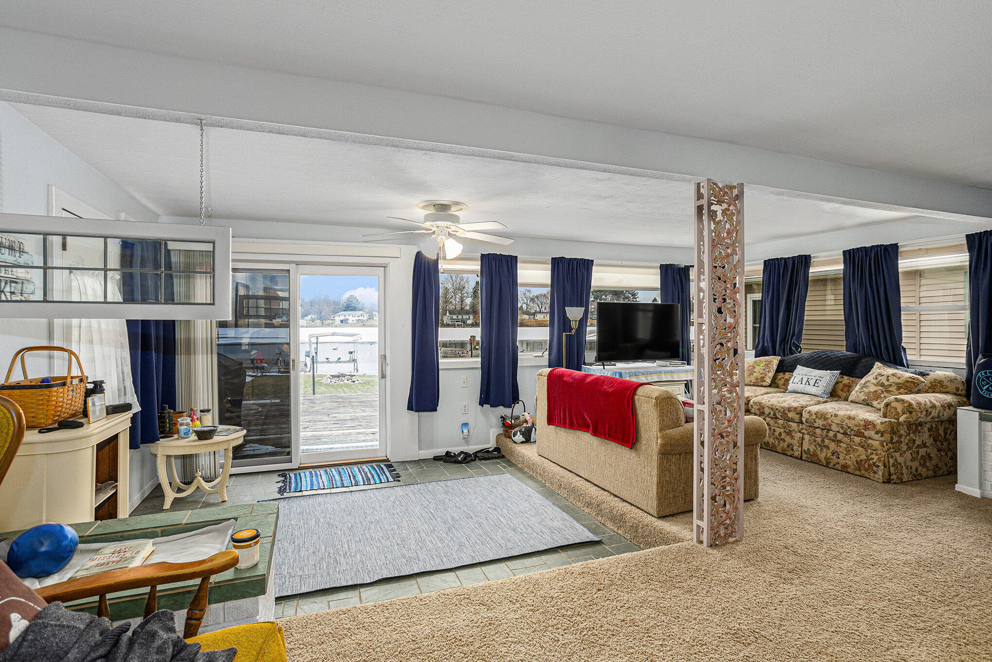 Colon, Michigan 49040, United States, 2 Bedrooms Bedrooms, ,1 BathroomBathrooms,Residential,Pending,4588