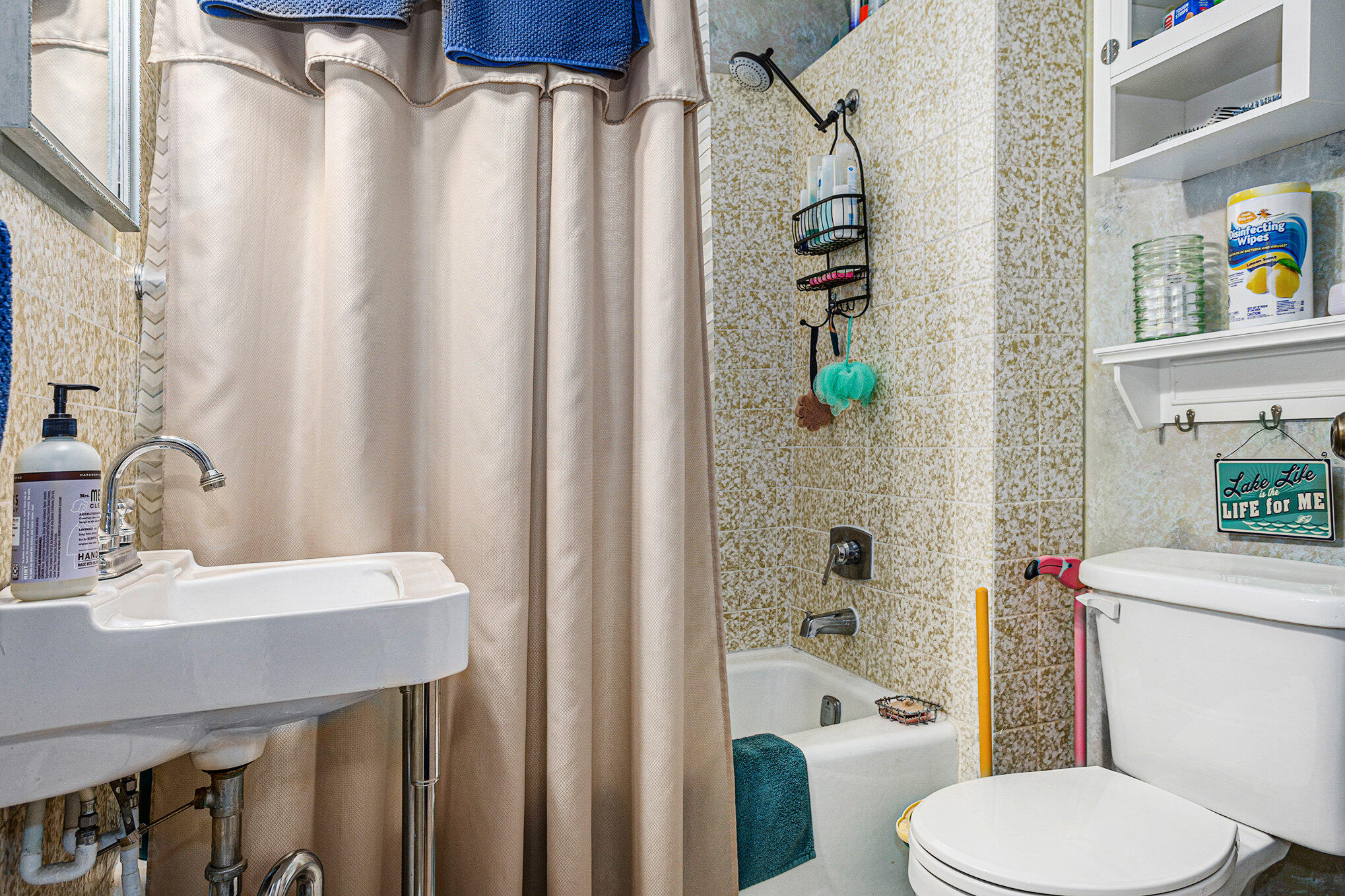 Colon, Michigan 49040, United States, 2 Bedrooms Bedrooms, ,1 BathroomBathrooms,Residential,Pending,4588