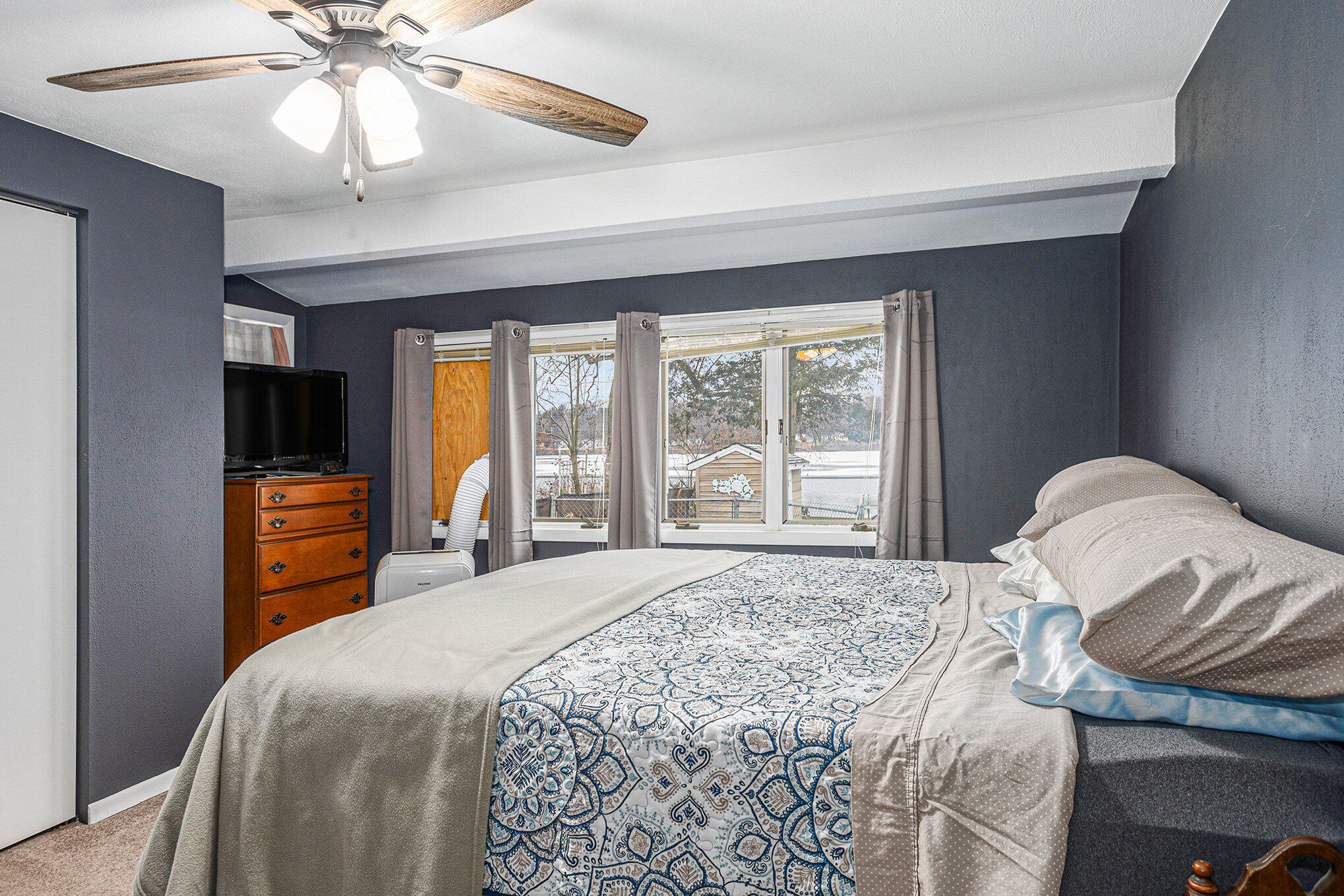 Colon, Michigan 49040, United States, 2 Bedrooms Bedrooms, ,1 BathroomBathrooms,Residential,Pending,4588