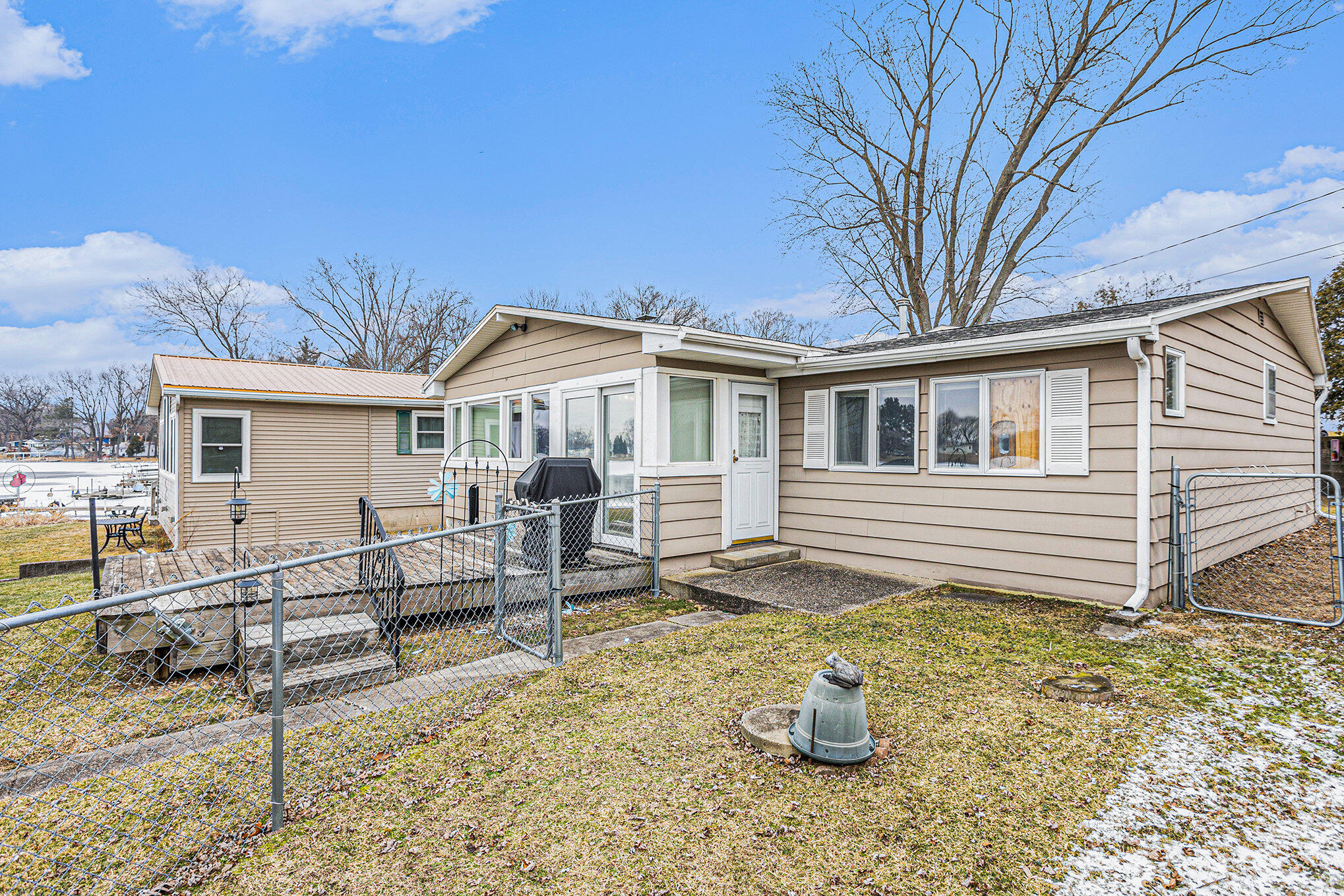 Colon, Michigan 49040, United States, 2 Bedrooms Bedrooms, ,1 BathroomBathrooms,Residential,Pending,4588