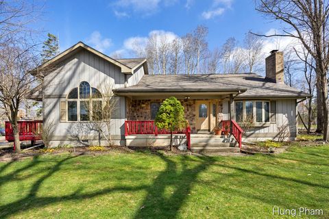 Photo of 7724 W Lake Drive, Stanwood, MI 49346 (MLS # 26016714)