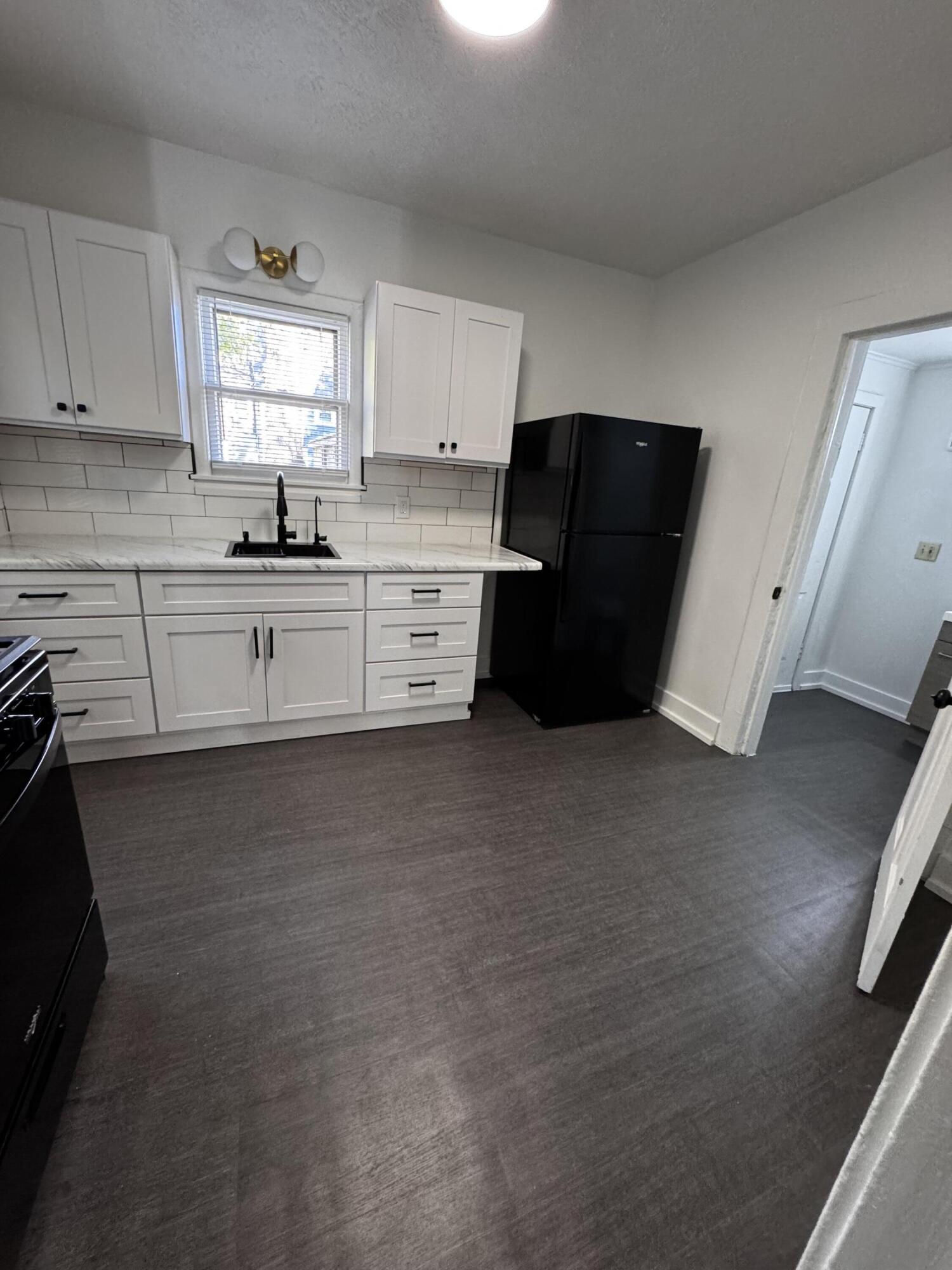 1519 E Stockbridge Avenue