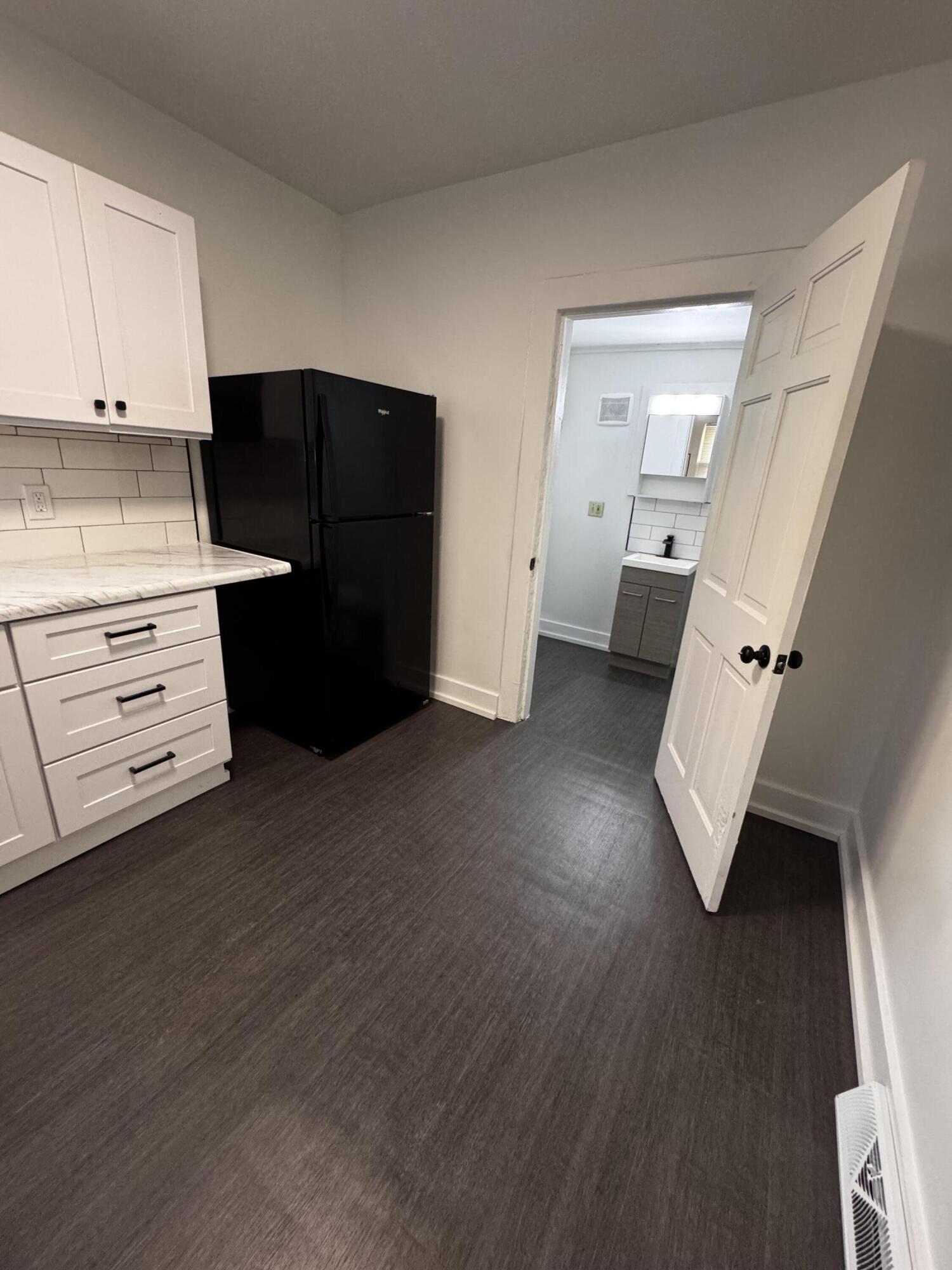 1519 E Stockbridge Avenue