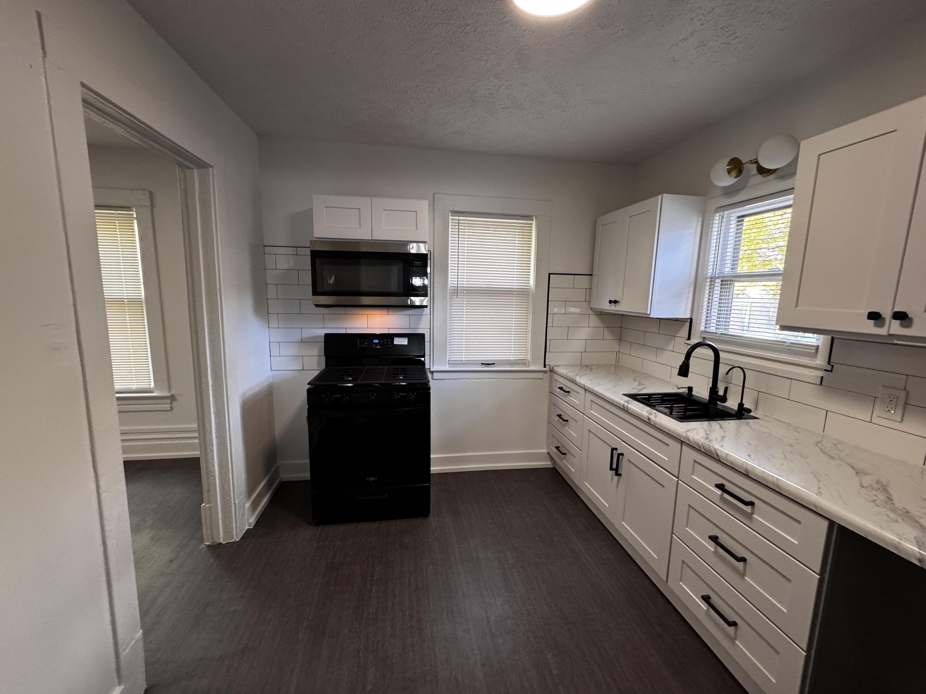 1519 E Stockbridge Avenue