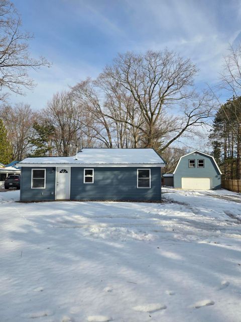 Photo of 6215 Beech Drive, Lake, MI 48632 (MLS # 26001001)