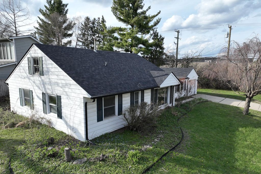 Photo of 2292 Yost Boulevard, Ann Arbor, MI 48104 (MLS # 26015152)