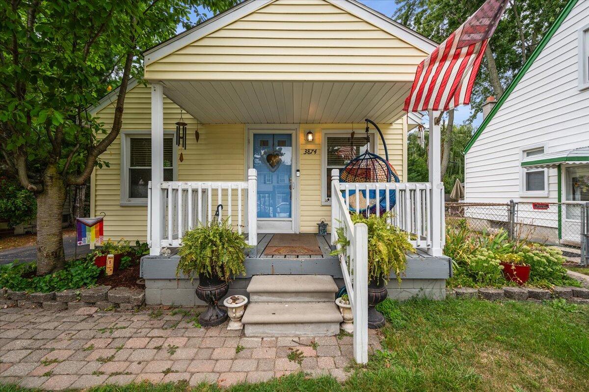 3874 Gardner Avenue