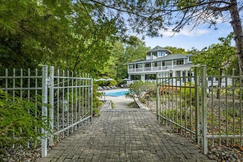50111 Deer Park Drive New Buffalo MI 49117
