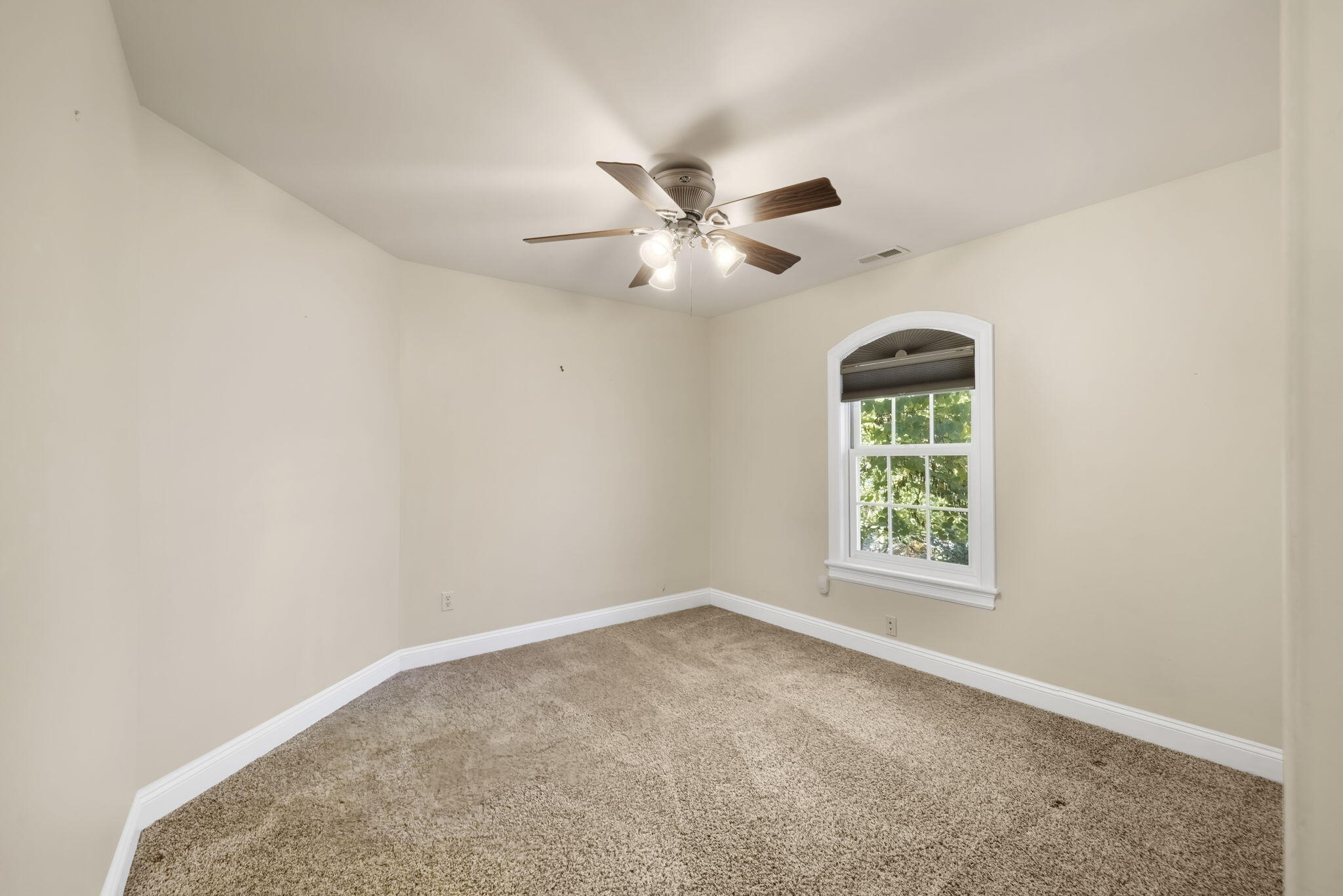 Sawyer, Michigan 49125, United States, 5 Bedrooms Bedrooms, ,4 BathroomsBathrooms,Residential,Active,232774