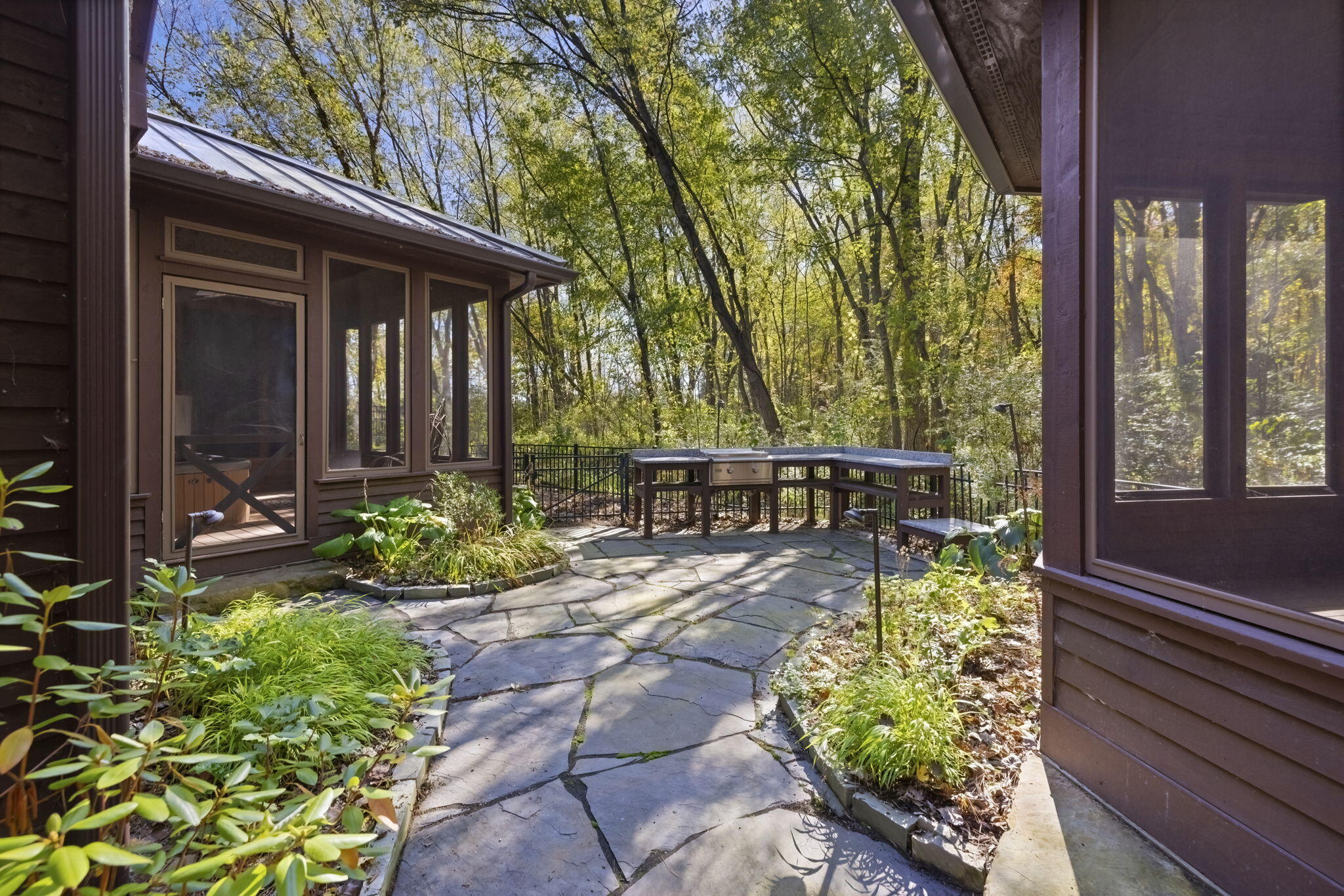 Sawyer, Michigan 49125, United States, 5 Bedrooms Bedrooms, ,4 BathroomsBathrooms,Residential,Active,232774