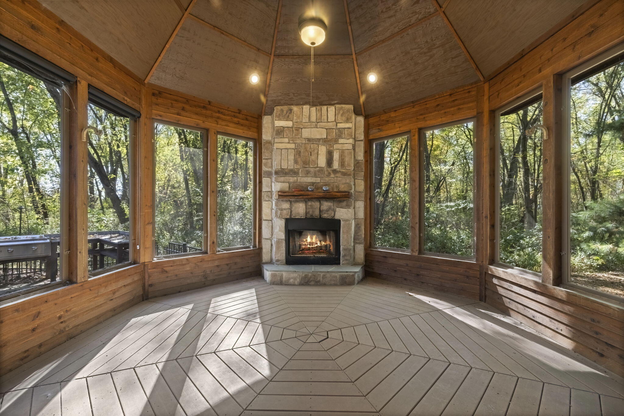 Sawyer, Michigan 49125, United States, 5 Bedrooms Bedrooms, ,4 BathroomsBathrooms,Residential,Active,232774