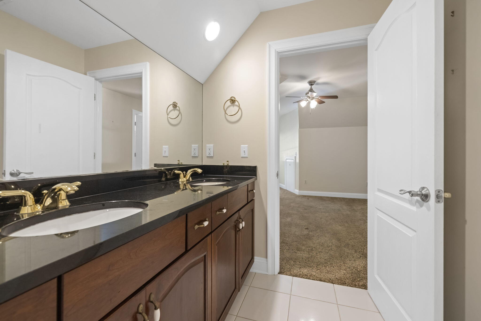 Sawyer, Michigan 49125, United States, 5 Bedrooms Bedrooms, ,4 BathroomsBathrooms,Residential,Active,232774