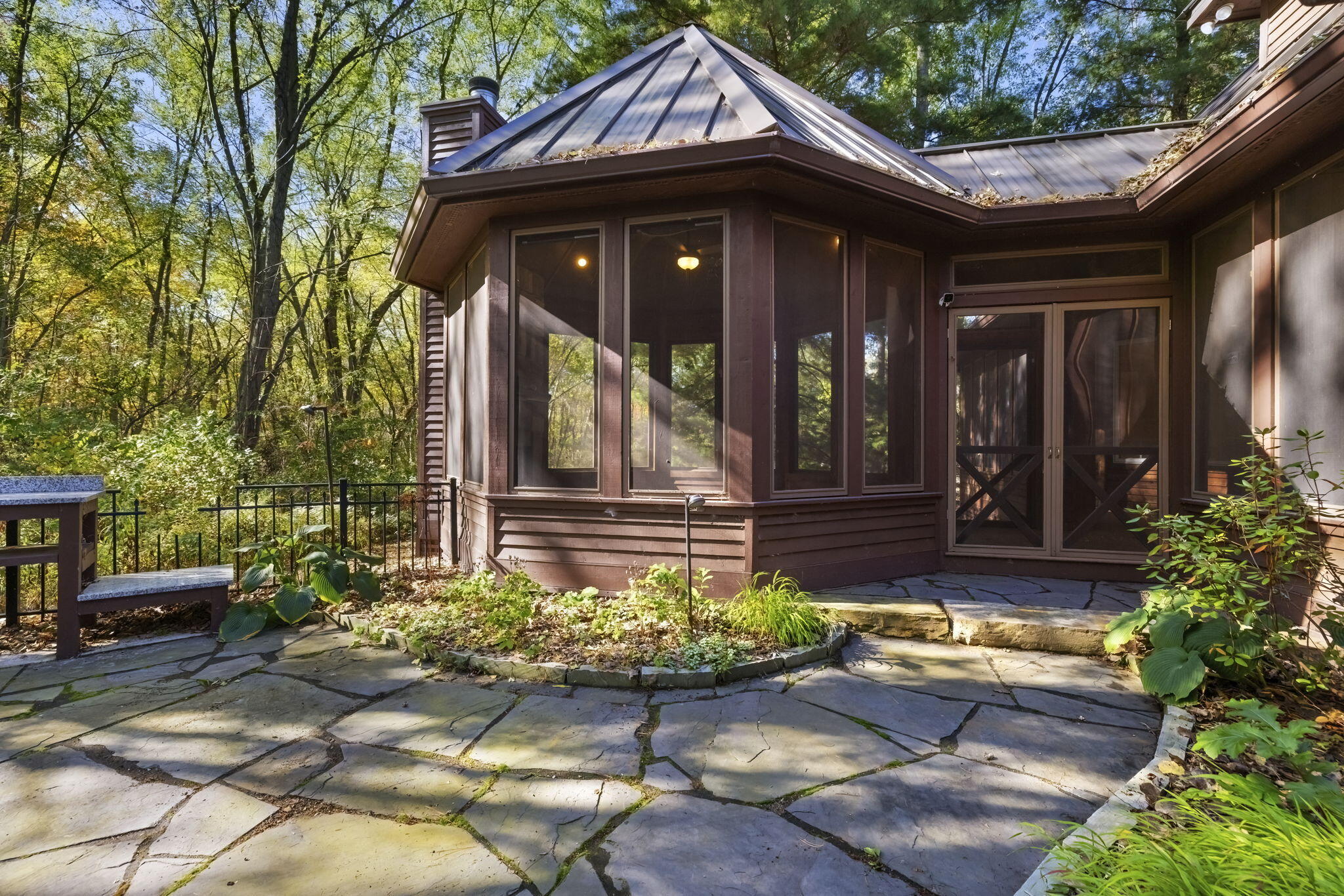 Sawyer, Michigan 49125, United States, 5 Bedrooms Bedrooms, ,4 BathroomsBathrooms,Residential,Active,232774