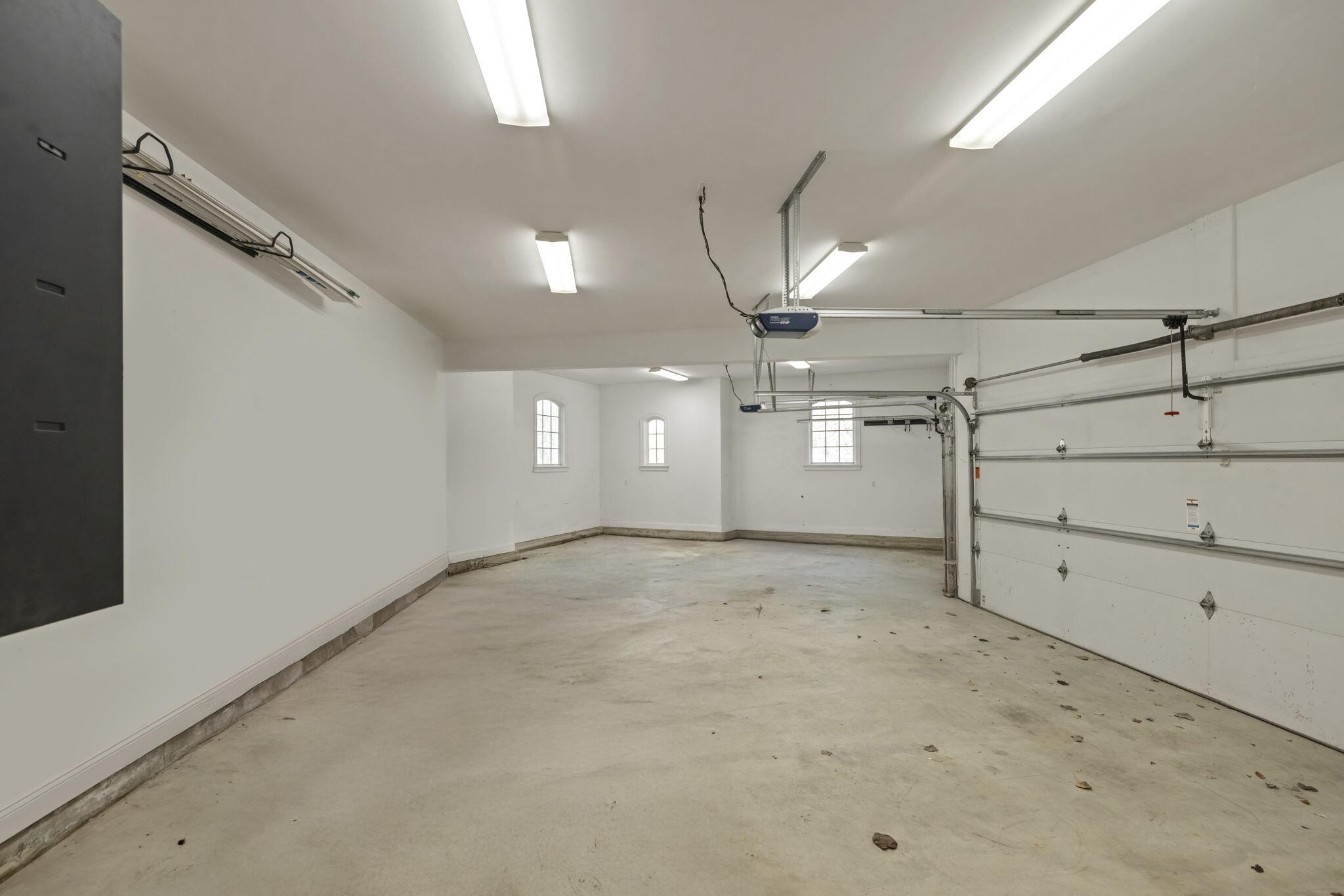 Sawyer, Michigan 49125, United States, 5 Bedrooms Bedrooms, ,4 BathroomsBathrooms,Residential,Active,232774