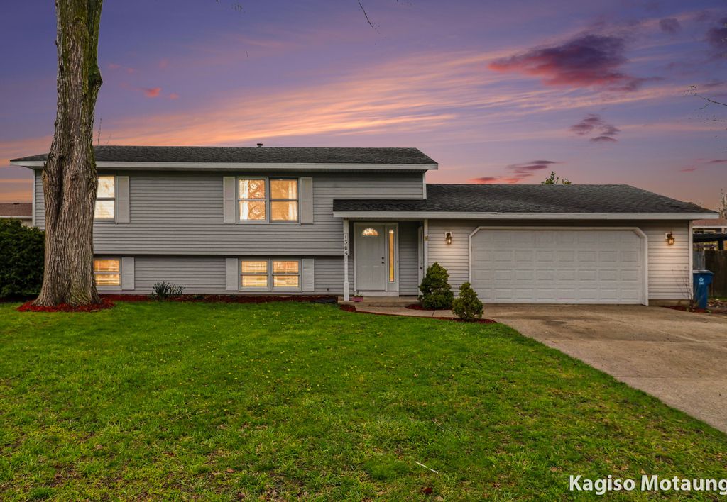 Photo of 13051 Southland Court, Holland, MI 49424 (MLS # 26015628)