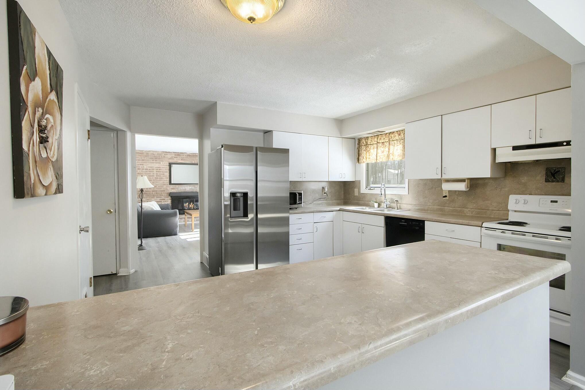 Portage, Michigan 49024, United States, 4 Bedrooms Bedrooms, ,3 BathroomsBathrooms,Residential,Pending,78197