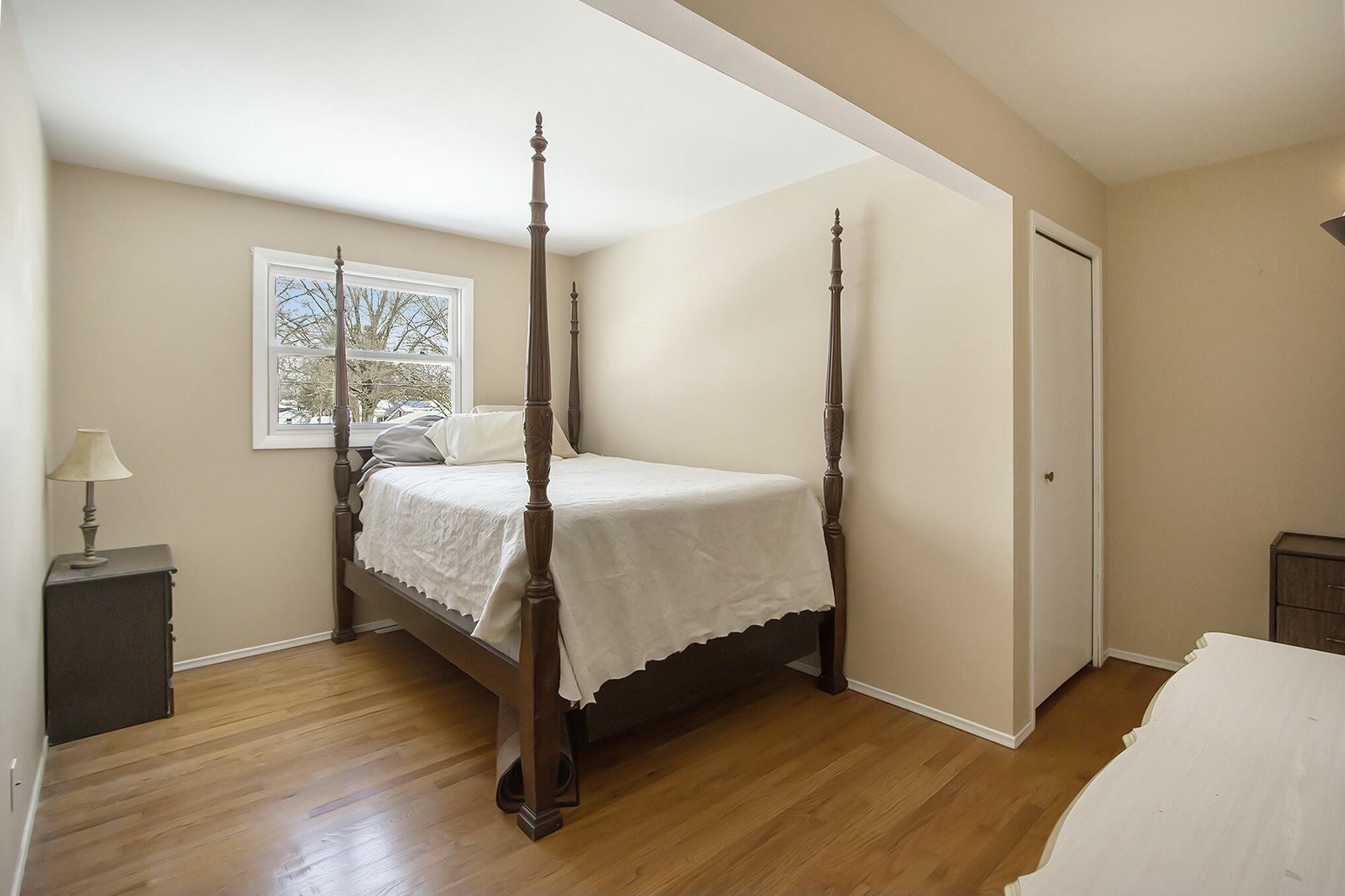 Portage, Michigan 49024, United States, 4 Bedrooms Bedrooms, ,3 BathroomsBathrooms,Residential,Pending,78197