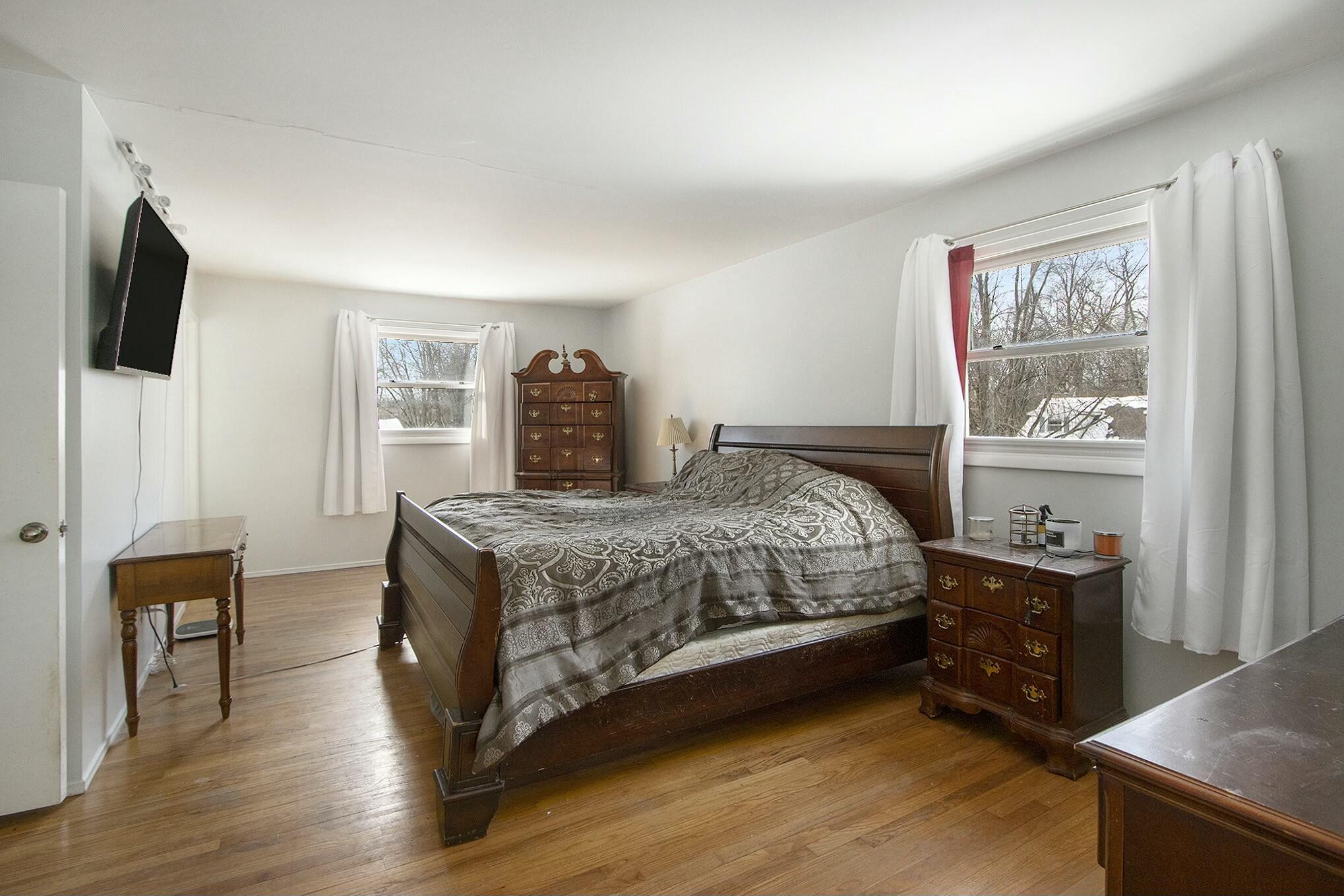 Portage, Michigan 49024, United States, 4 Bedrooms Bedrooms, ,3 BathroomsBathrooms,Residential,Pending,78197