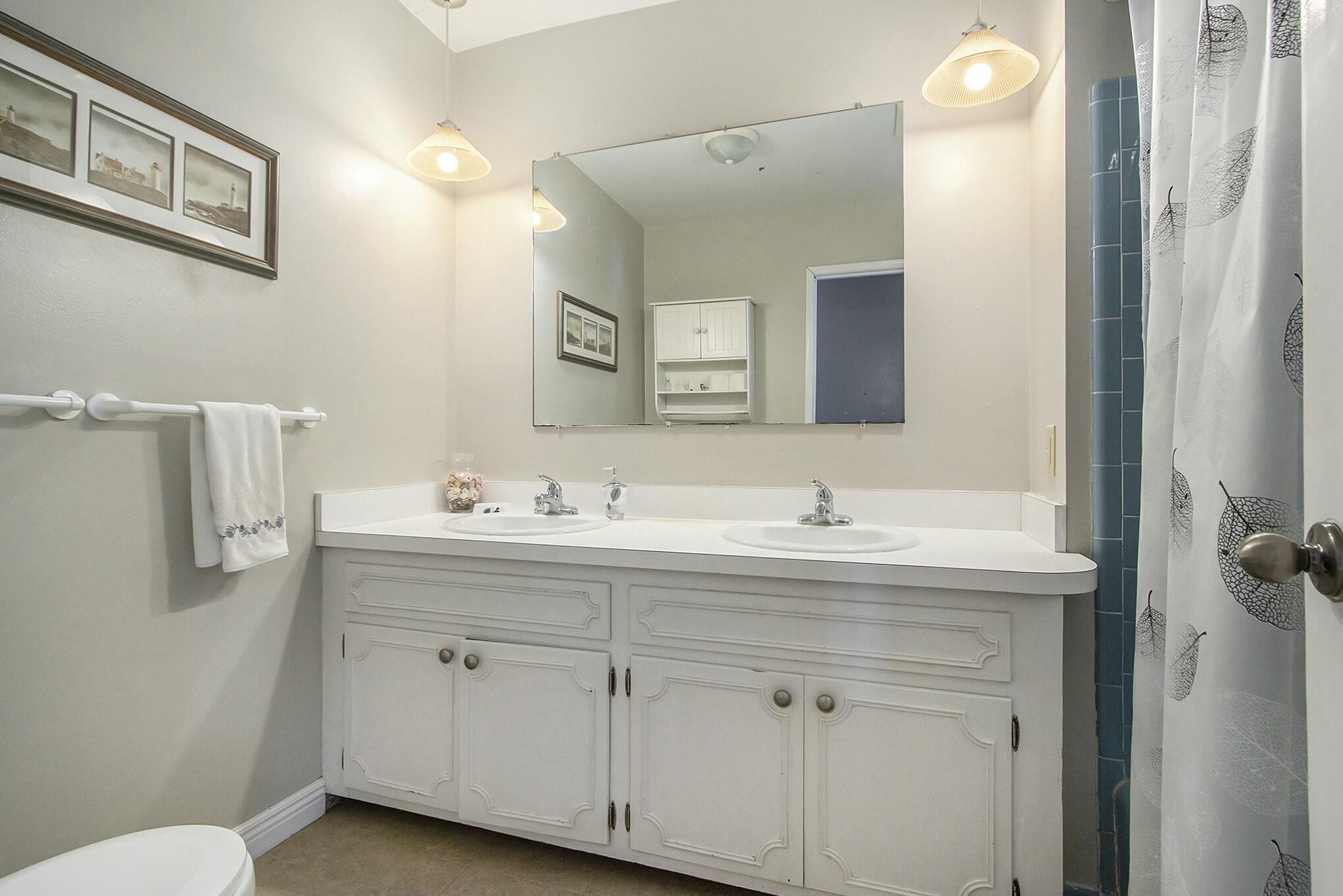 Portage, Michigan 49024, United States, 4 Bedrooms Bedrooms, ,3 BathroomsBathrooms,Residential,Pending,78197